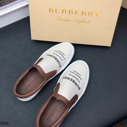 *BURBBER Sneakers Slip on