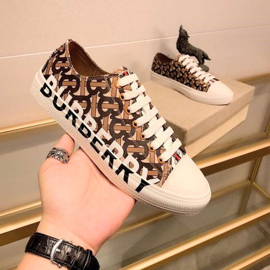 *BURBBER Sneakers