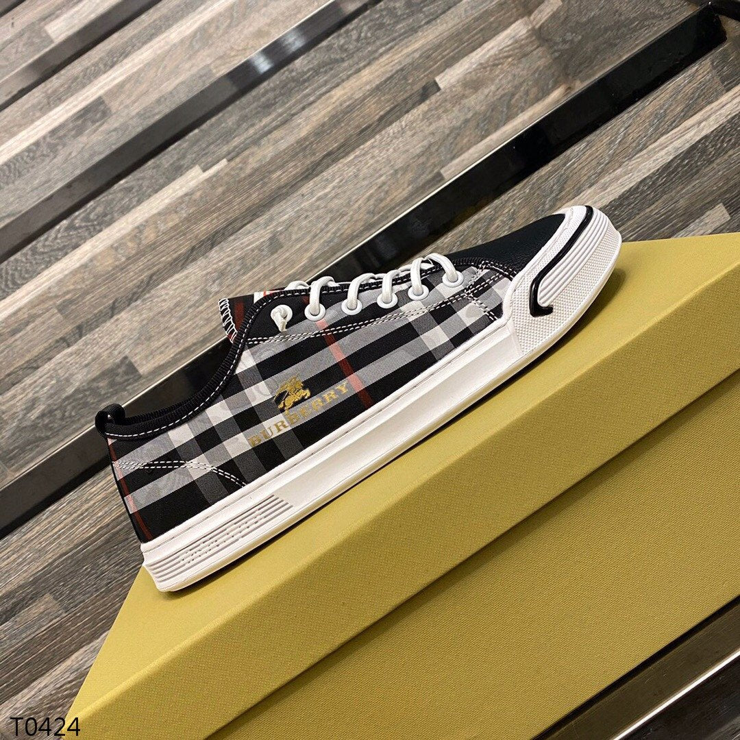 *BURBBER Sneakers