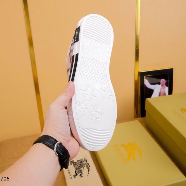 *BURBBER Sneakers