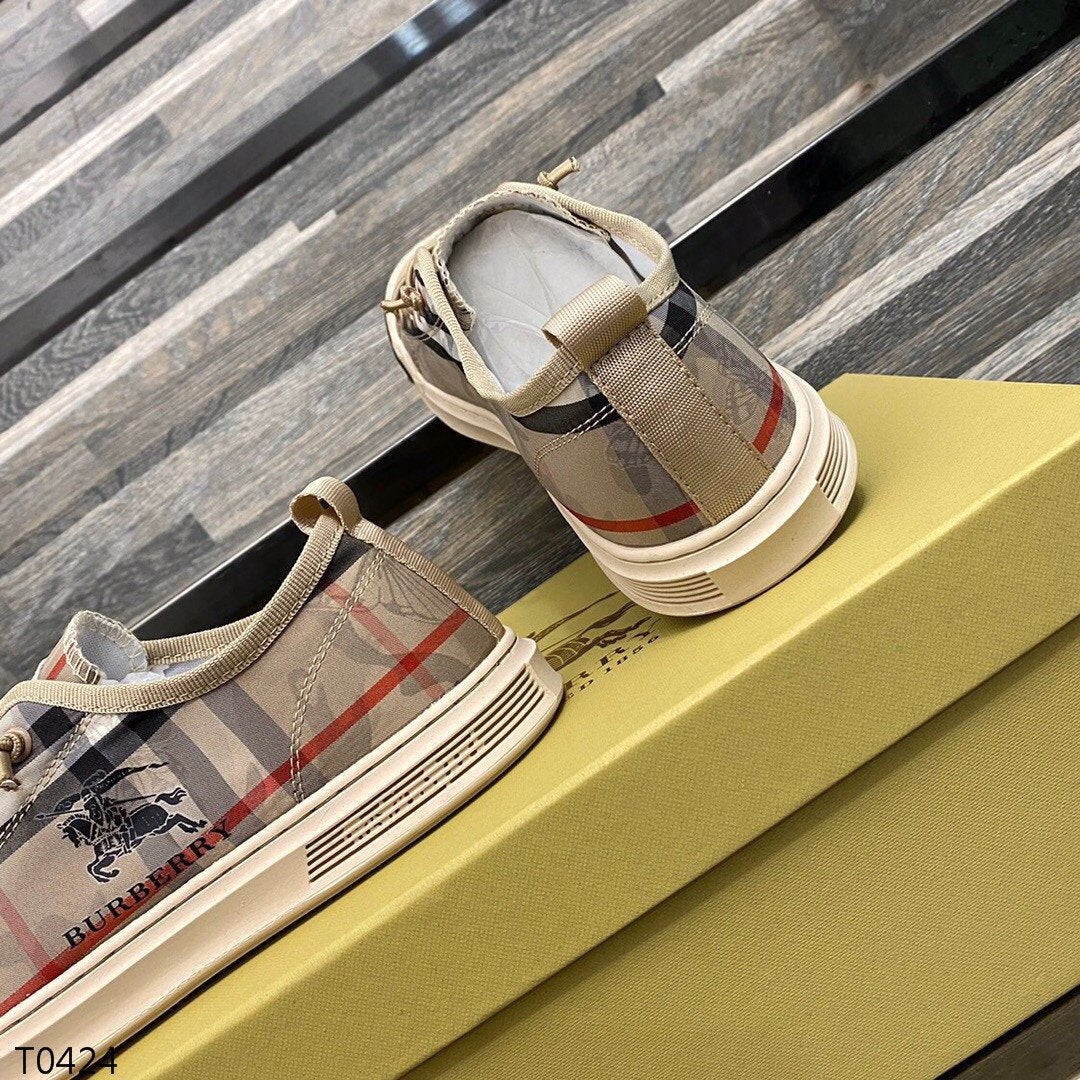 *BURBBER Sneakers