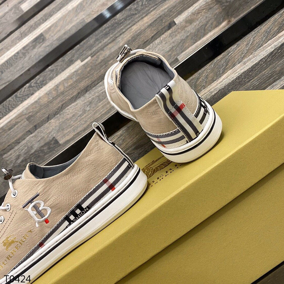 *BURBBER Sneakers