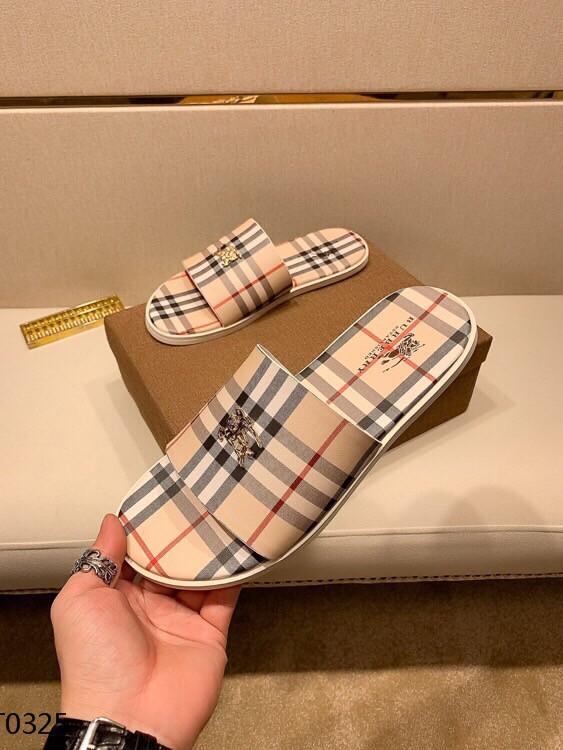 *BURBBER Slippers