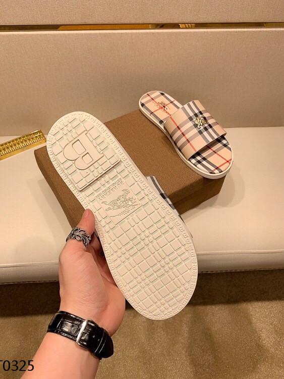 *BURBBER Slippers