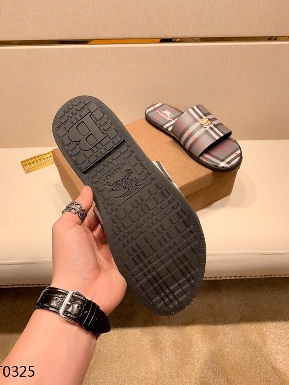 *BURBBER Slippers