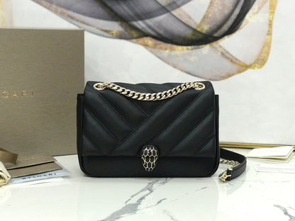 BLG  Bag Black 22 cm