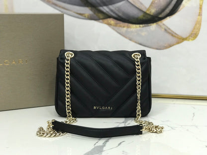 BLG  Bag Black 22 cm