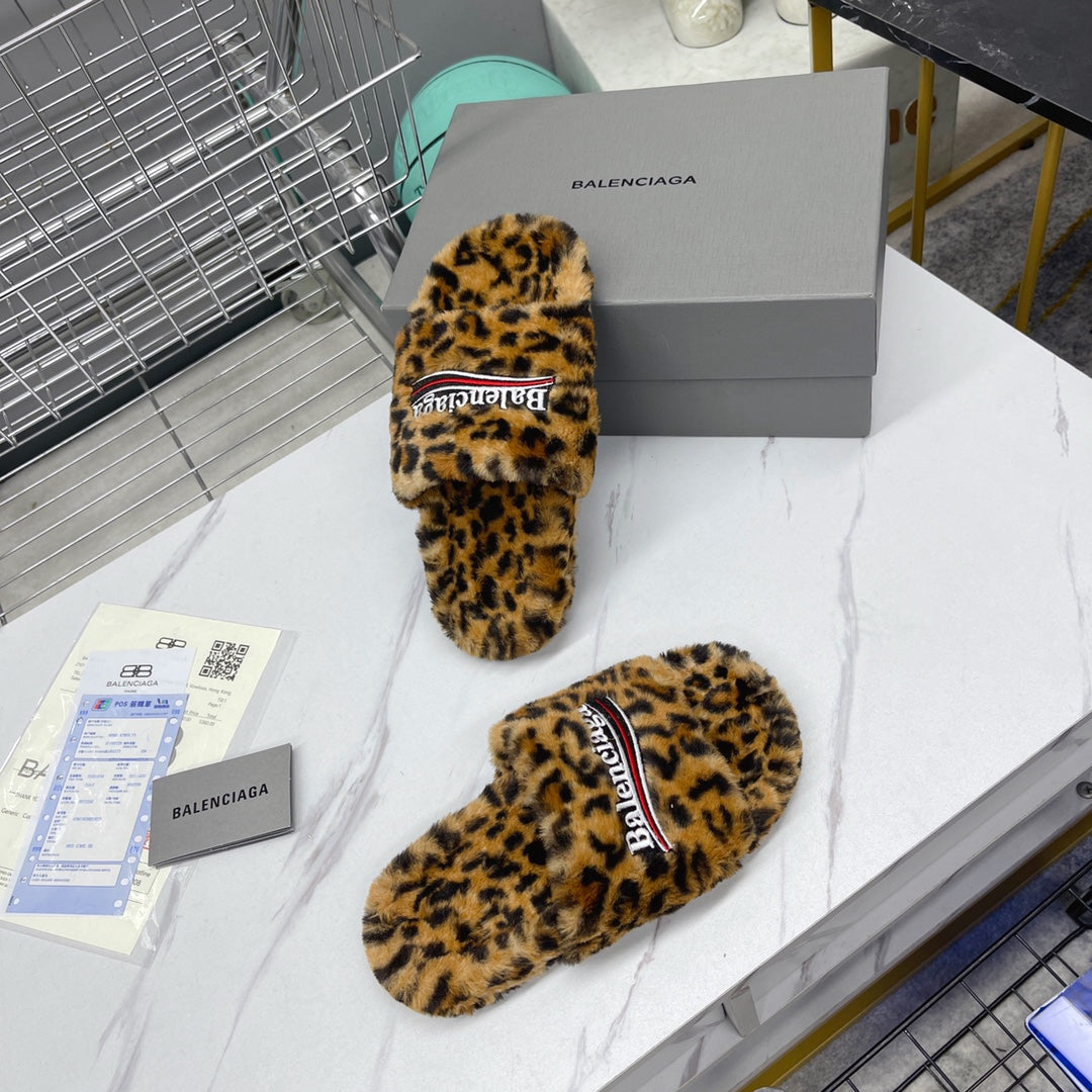 SNBAL  Slippers Furry