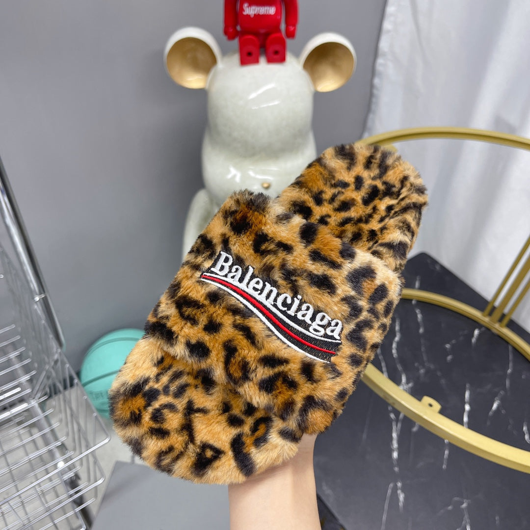 SNBAL  Slippers Furry