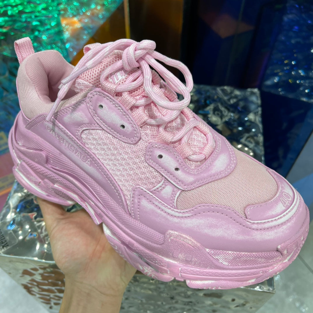 SNBAL  Triple S Sneakers Brushed Pink