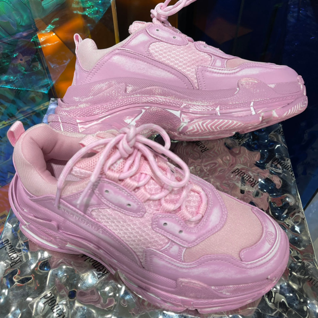 SNBAL  Triple S Sneakers Brushed Pink