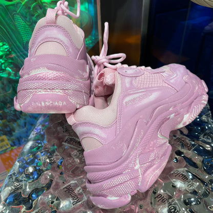 SNBAL  Triple S Sneakers Brushed Pink