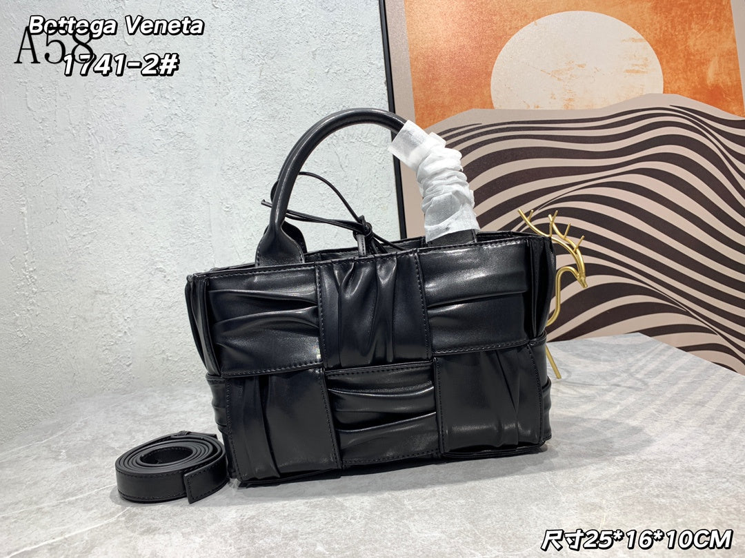 BOT VENET  Bag 25 cm 2 Color 's