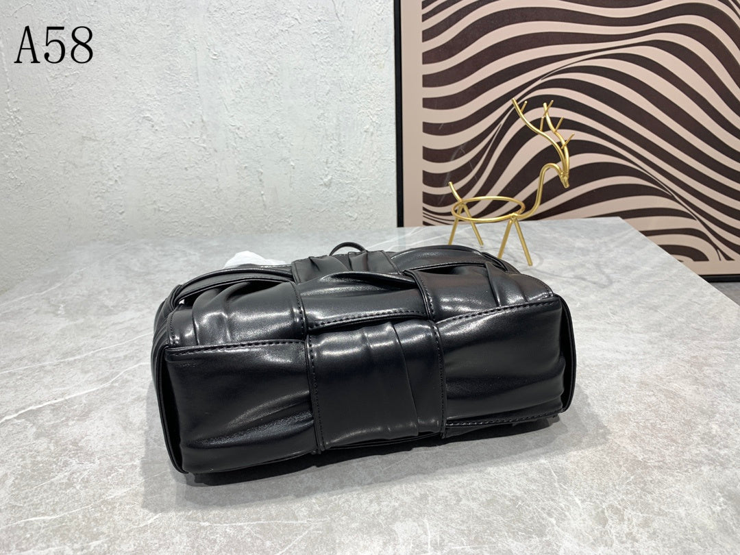 BOT VENET  Bag 25 cm 2 Color 's