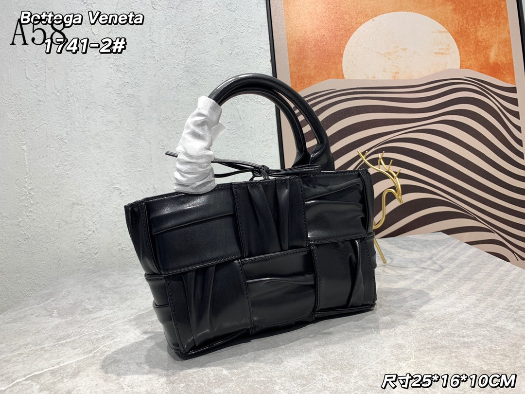 BOT VENET  Bag 25 cm 2 Color 's