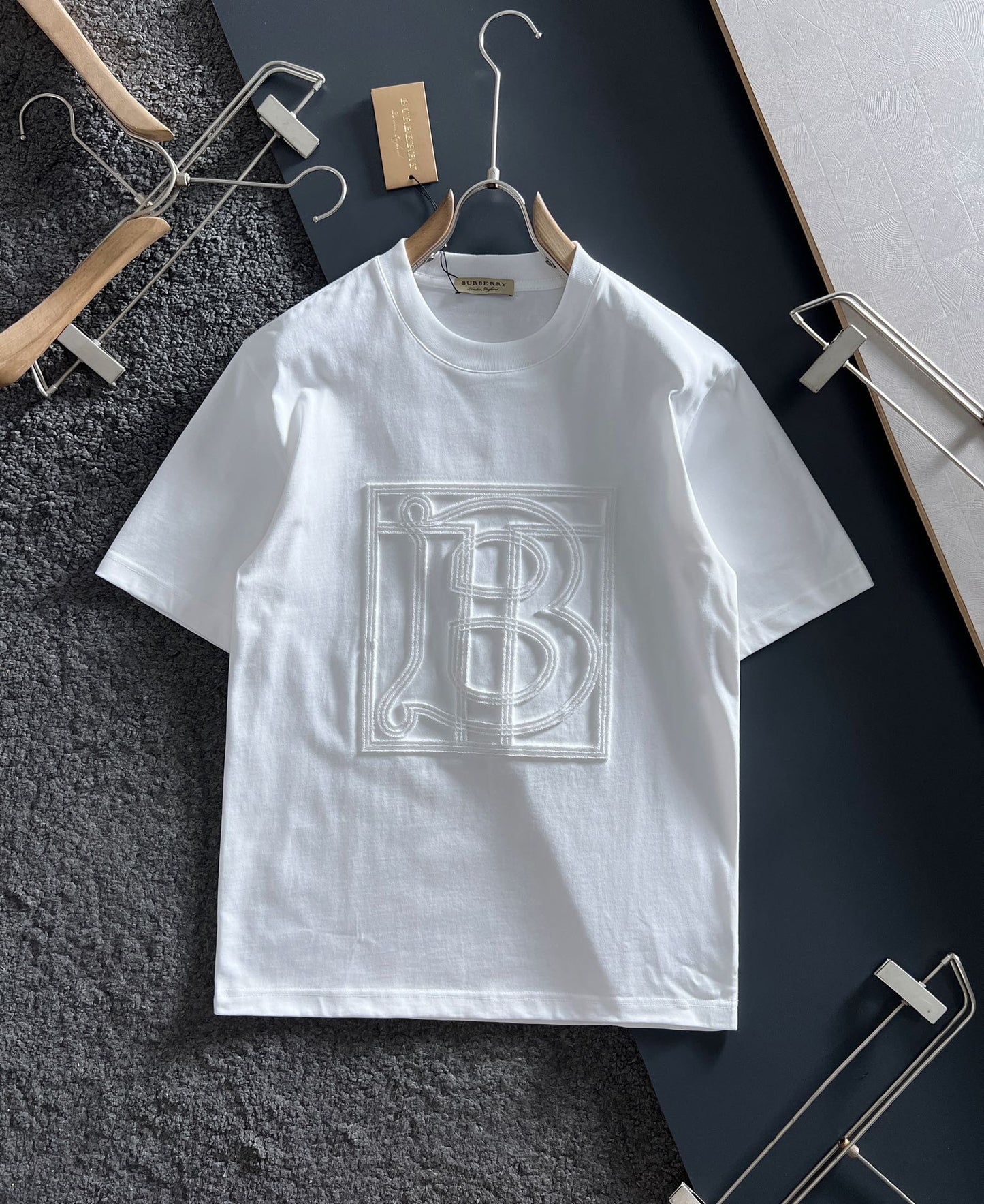 *BURBBER T -shirt 2 Color 's
