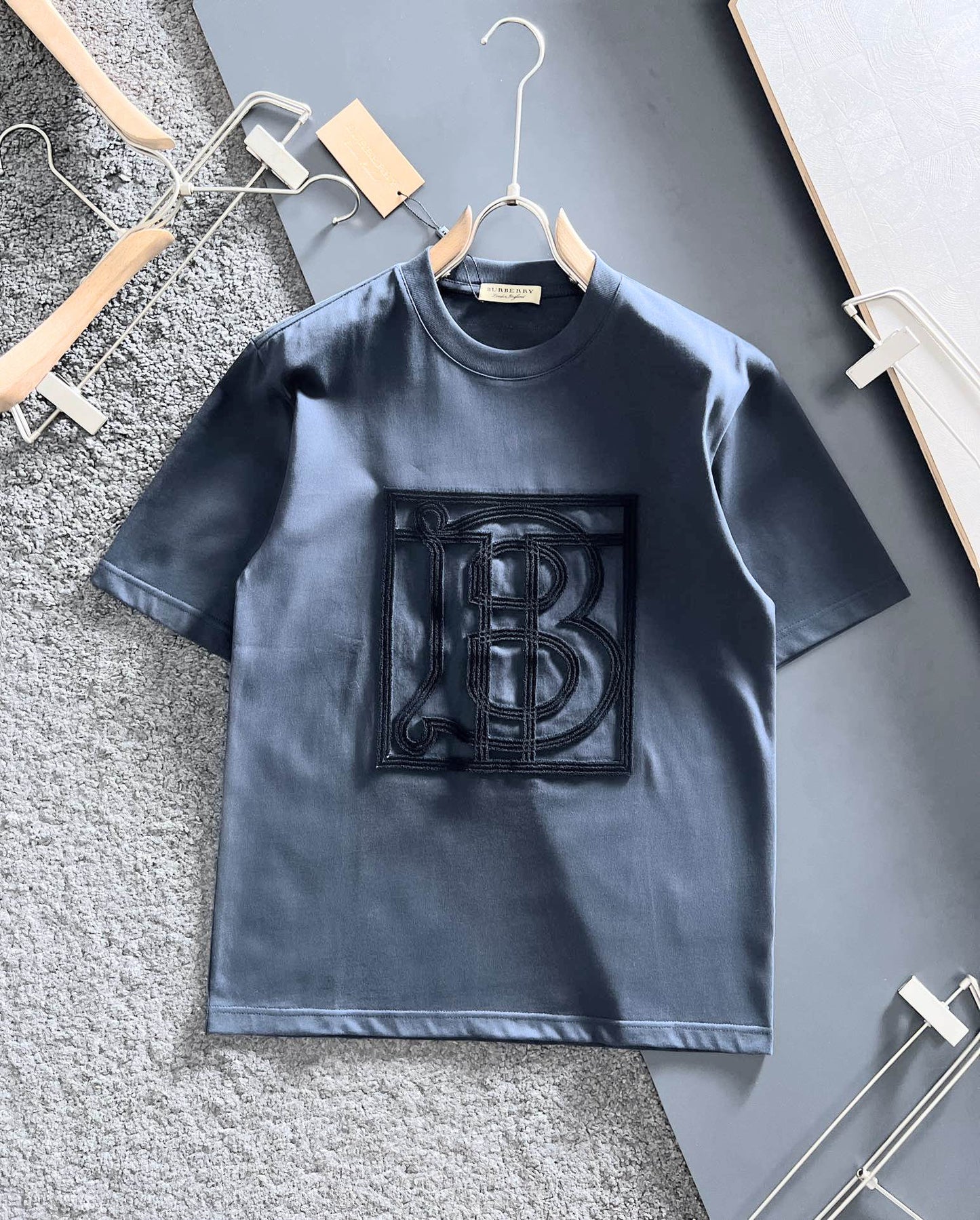 *BURBBER T -shirt 2 Color 's