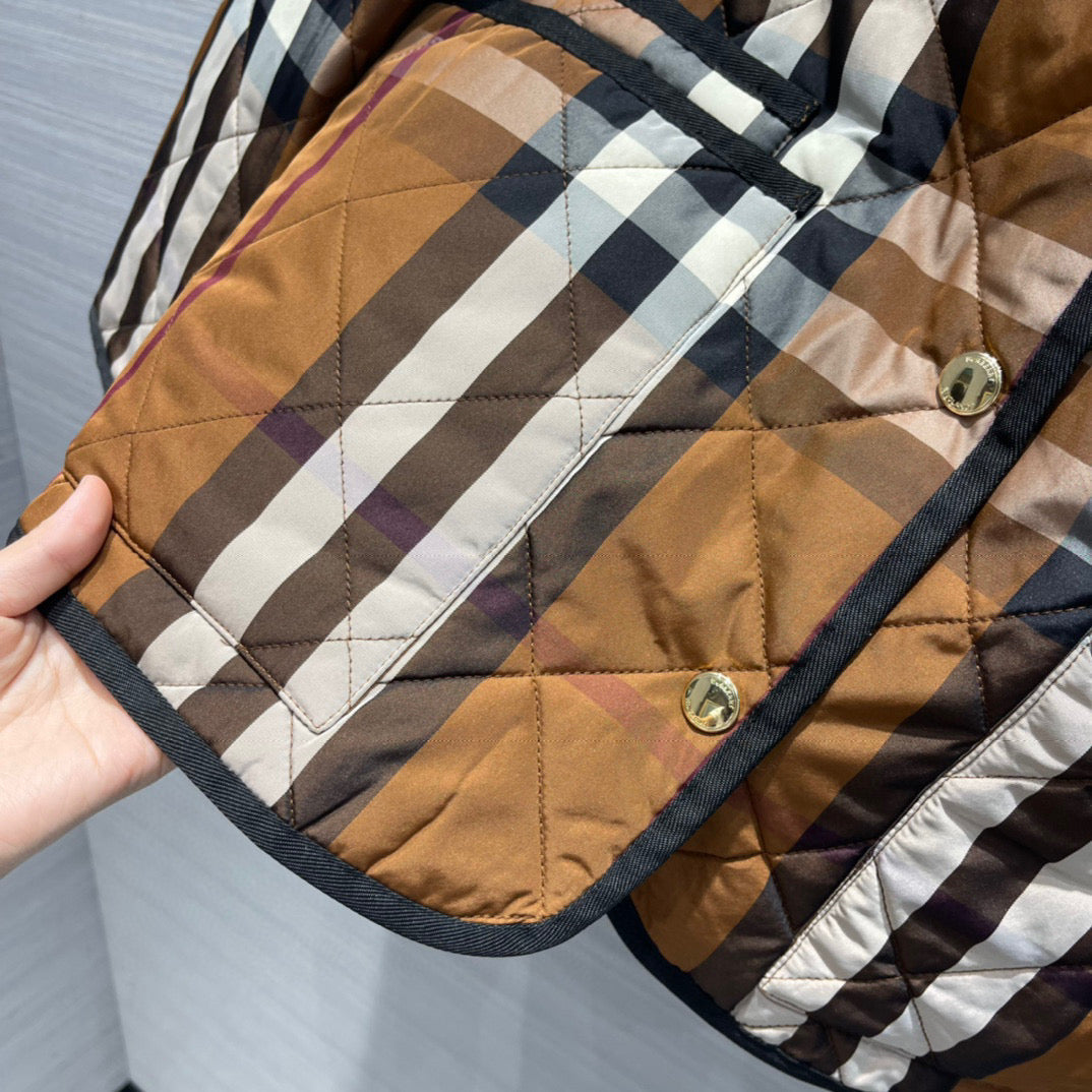 *BURBBER  padded  Jacket Monogram
