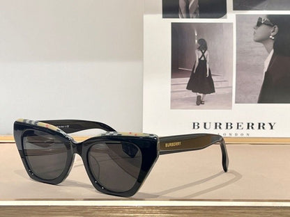 *BURBBER Sunglasses 2 Color 's