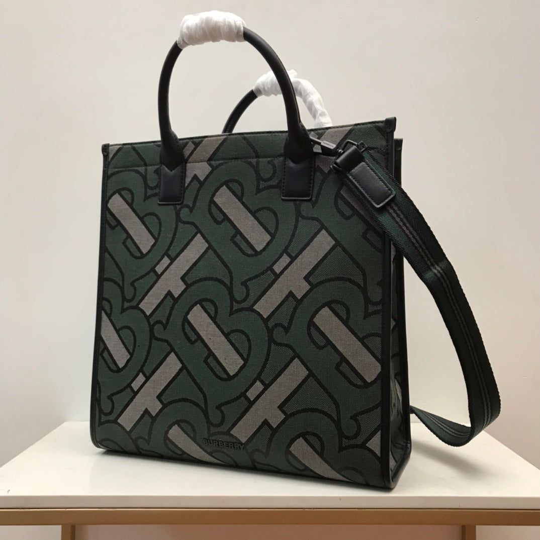 *BURBBER  Tote Bag