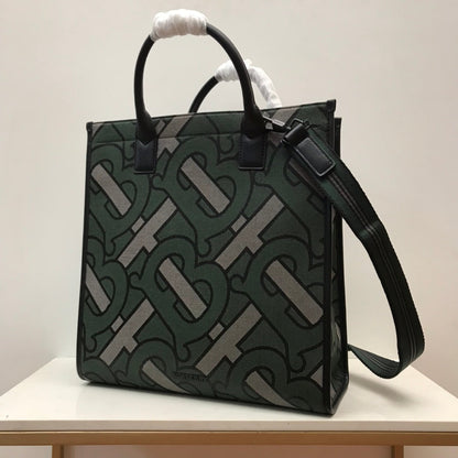 *BURBBER  Tote Bag