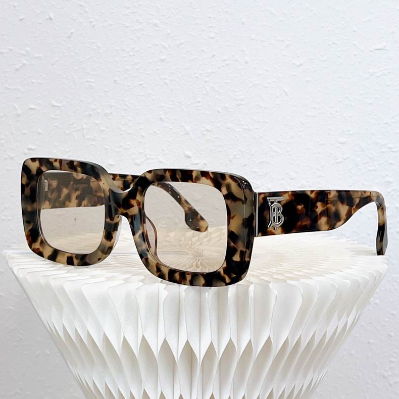 *BURBBER Sunglasses 7 Color 's
