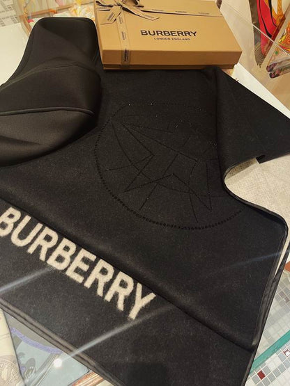 *BURBBER  Scarf Jaccard Cape