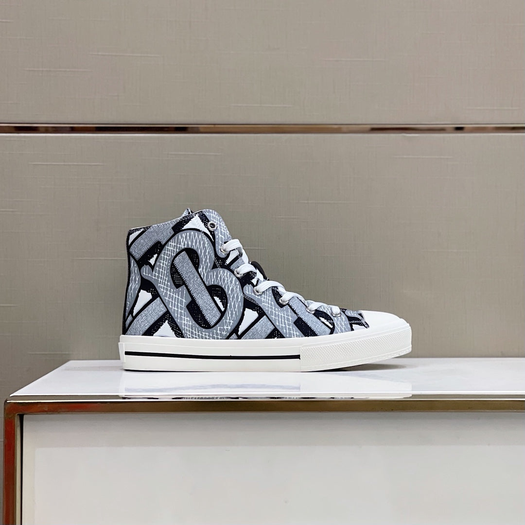 *BURBBER  Sneakers High