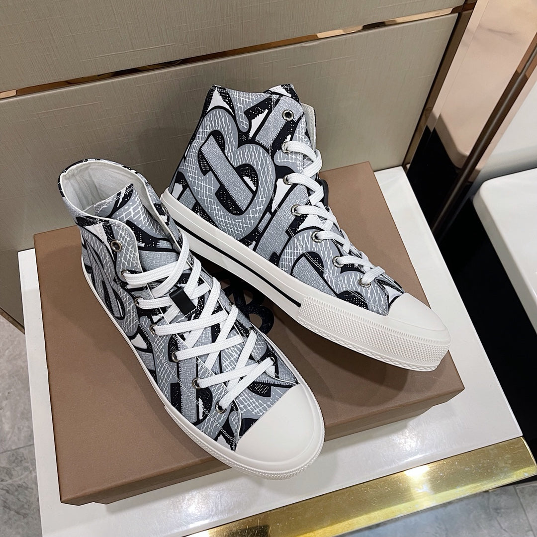 *BURBBER  Sneakers High