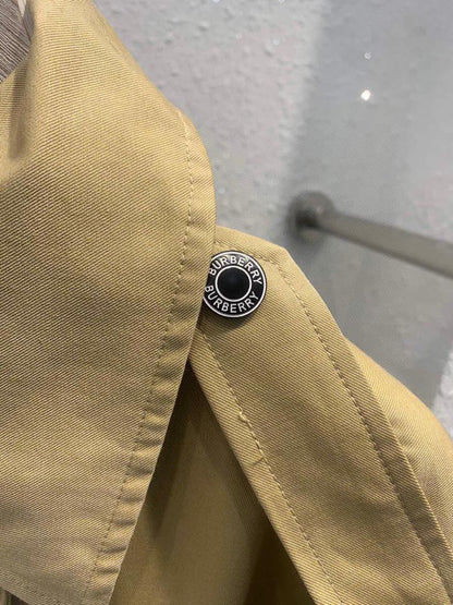 *BURBBER Trench Coat