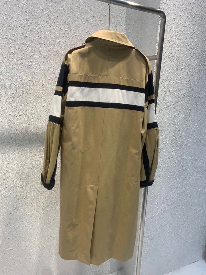 *BURBBER Trench Coat