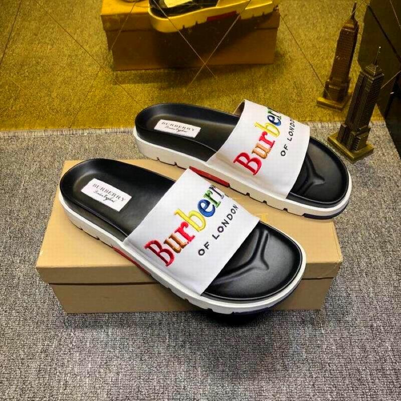 *BURBBER Slippers