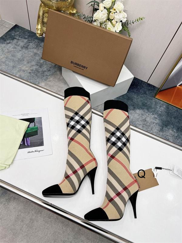 *BURBBER Boots High  Heels 2 Color 's