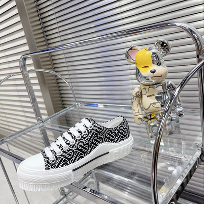 *BURBBER  Sneakers  3 Color 's