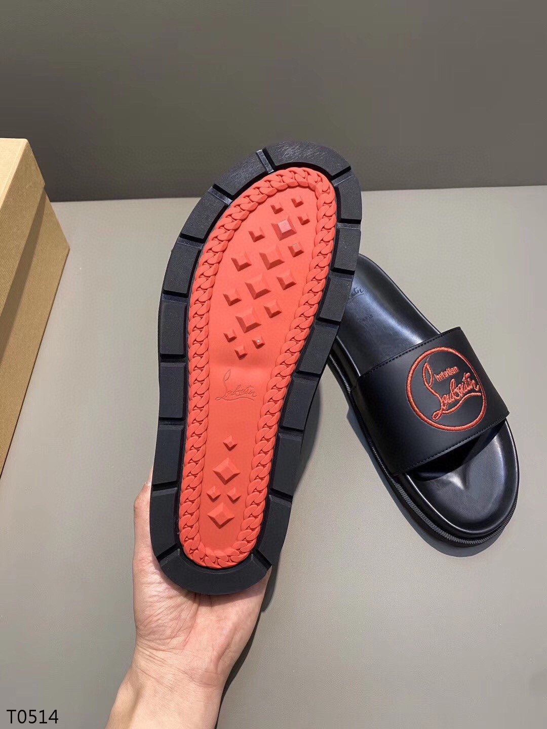 Labutin Slippers