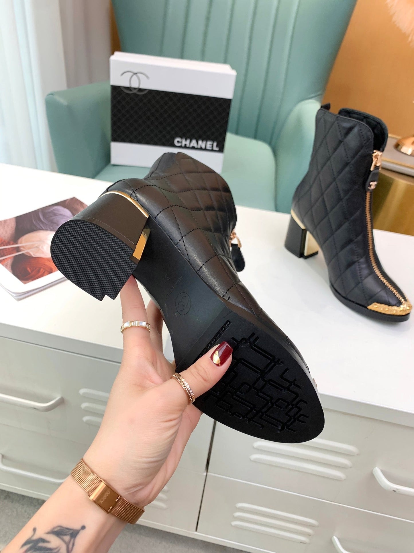 CHL  Boots Heels