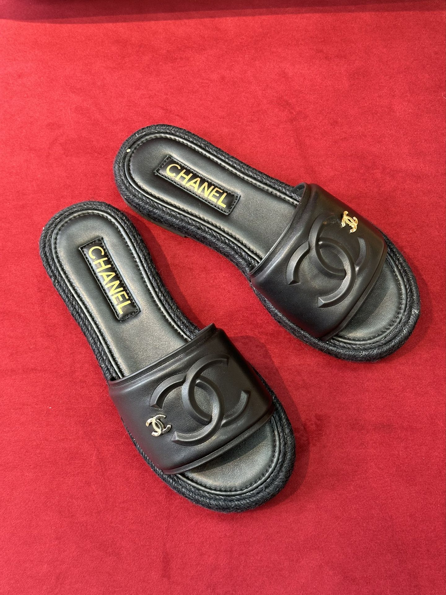 CHL Slippers  2 Color 's