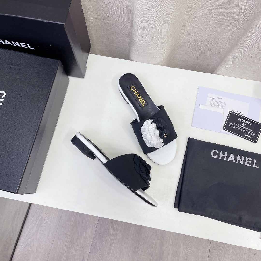 CHL  Slippers