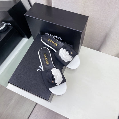 CHL  Slippers
