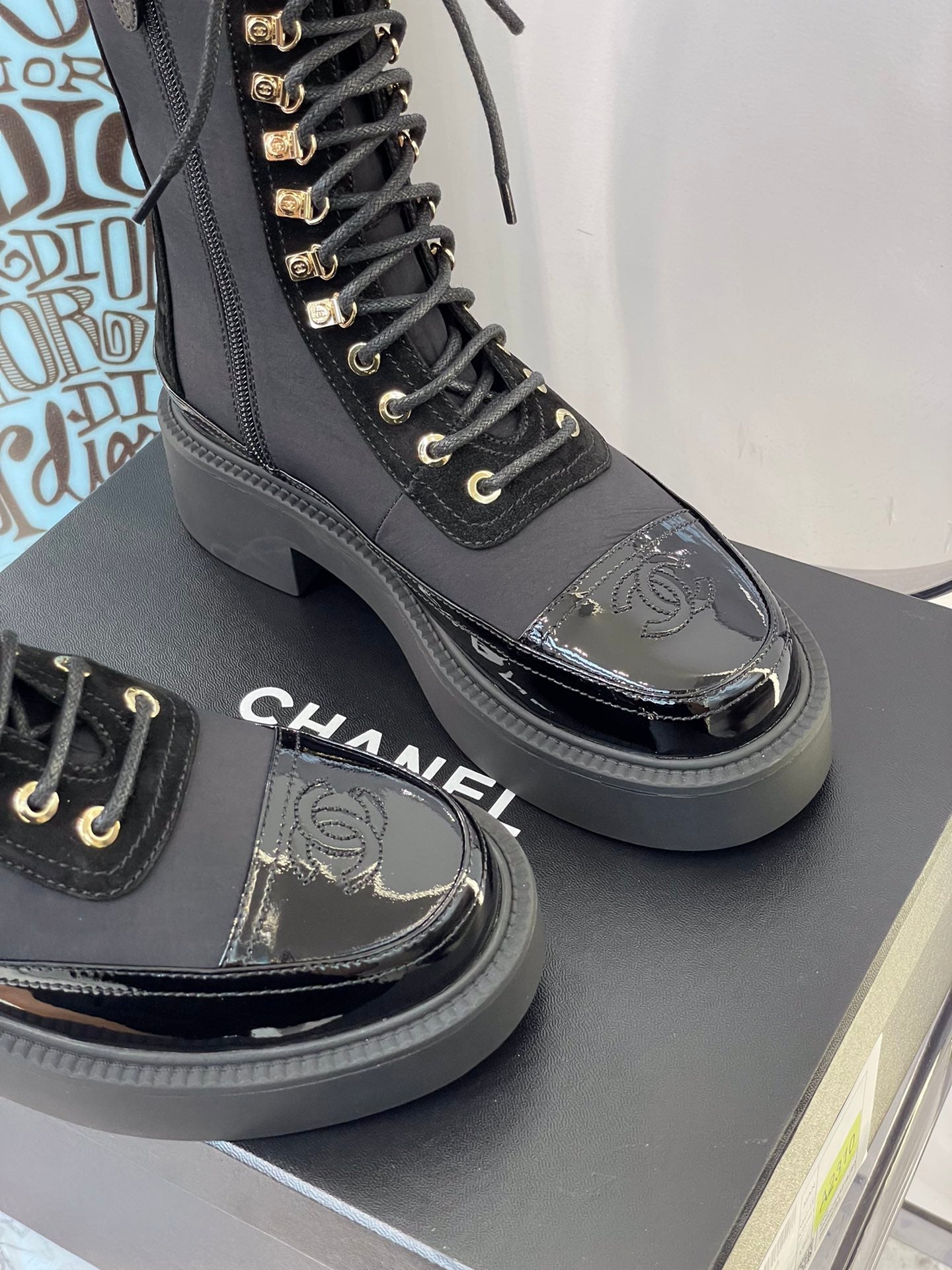 CHL  Boots 2 Color's