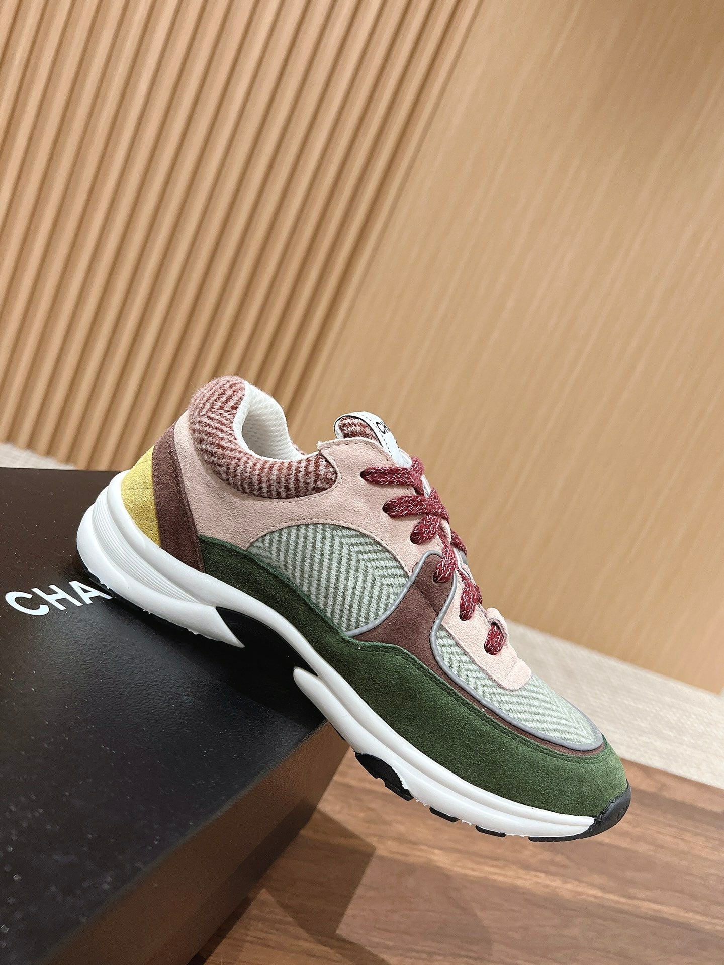 CHL Sneakers