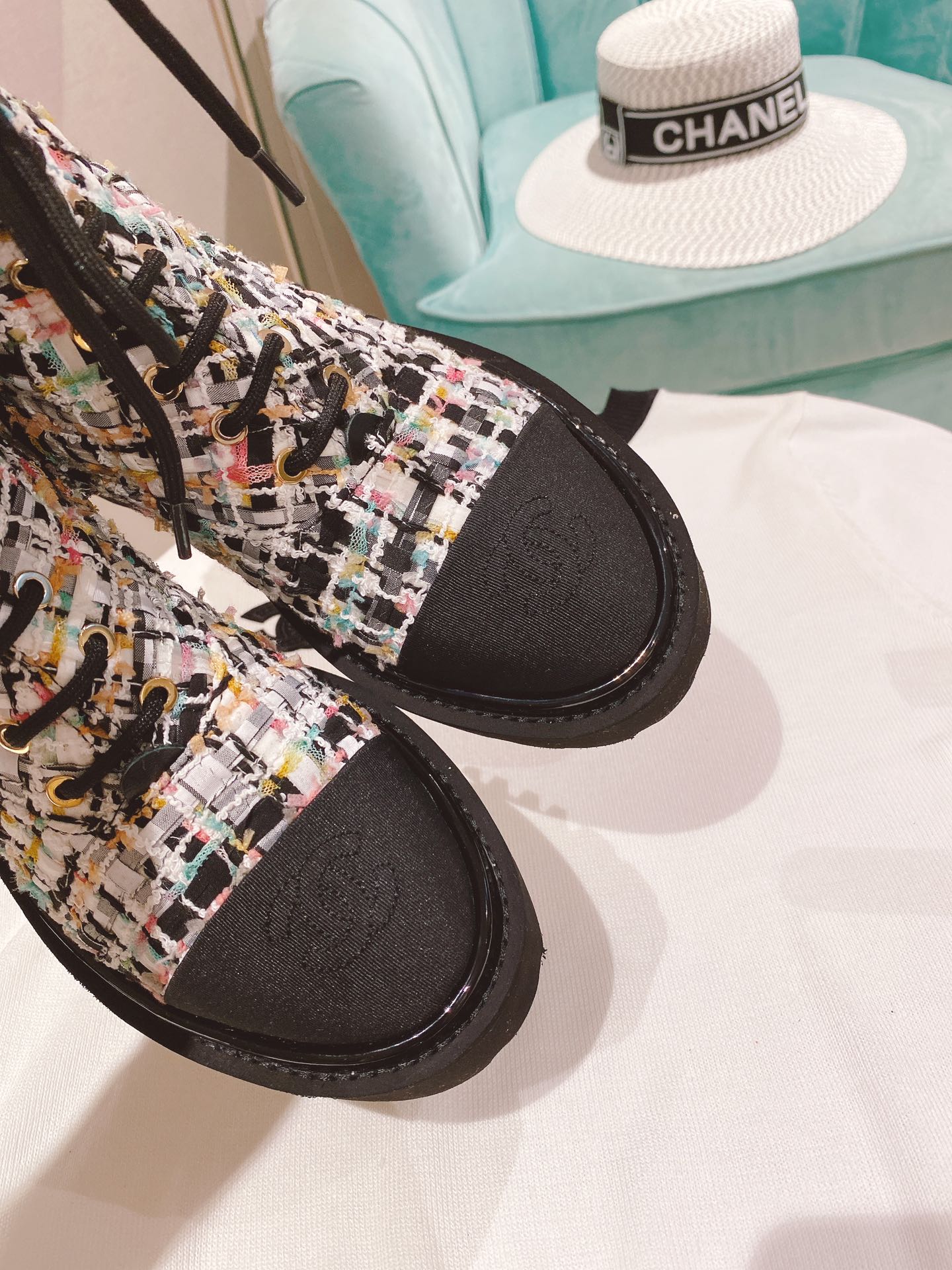 CHL  Tweed  Boots