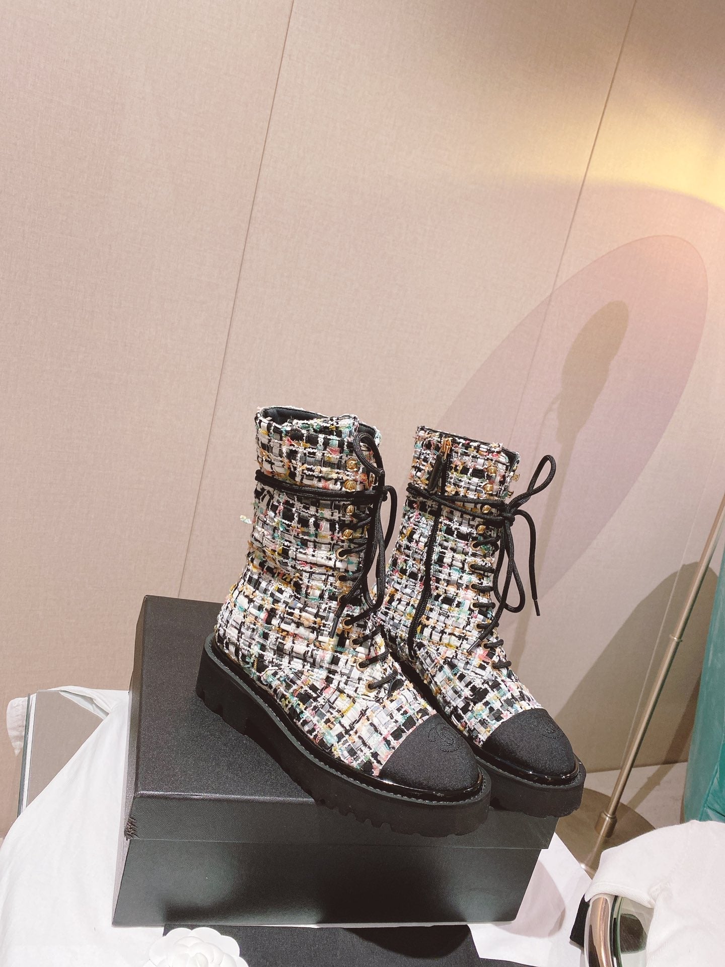 CHL  Tweed  Boots