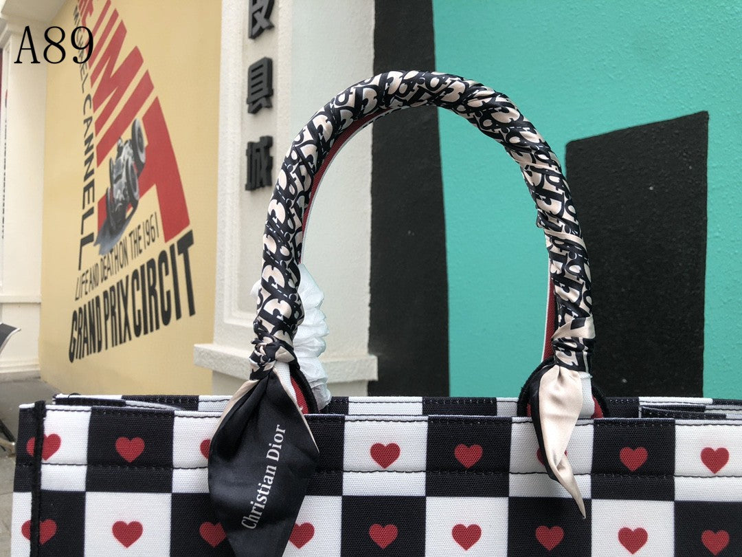 CHD Book Tote Bag Amour