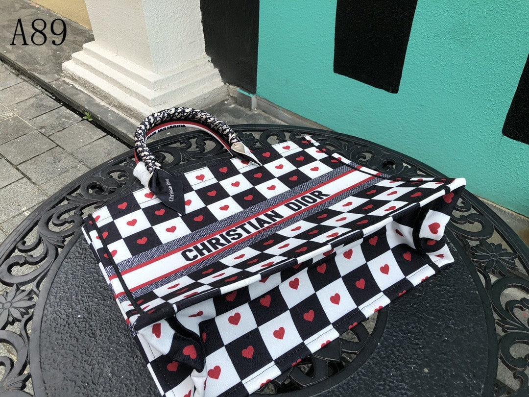 CHD Book Tote Bag Amour