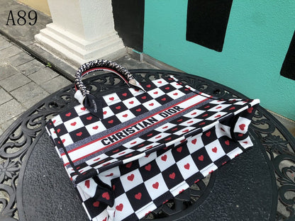 CHD Book Tote Bag Amour
