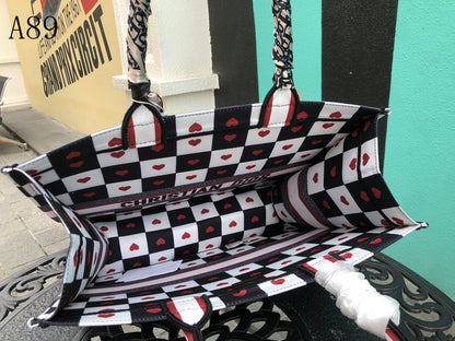 CHD Book Tote Bag Amour