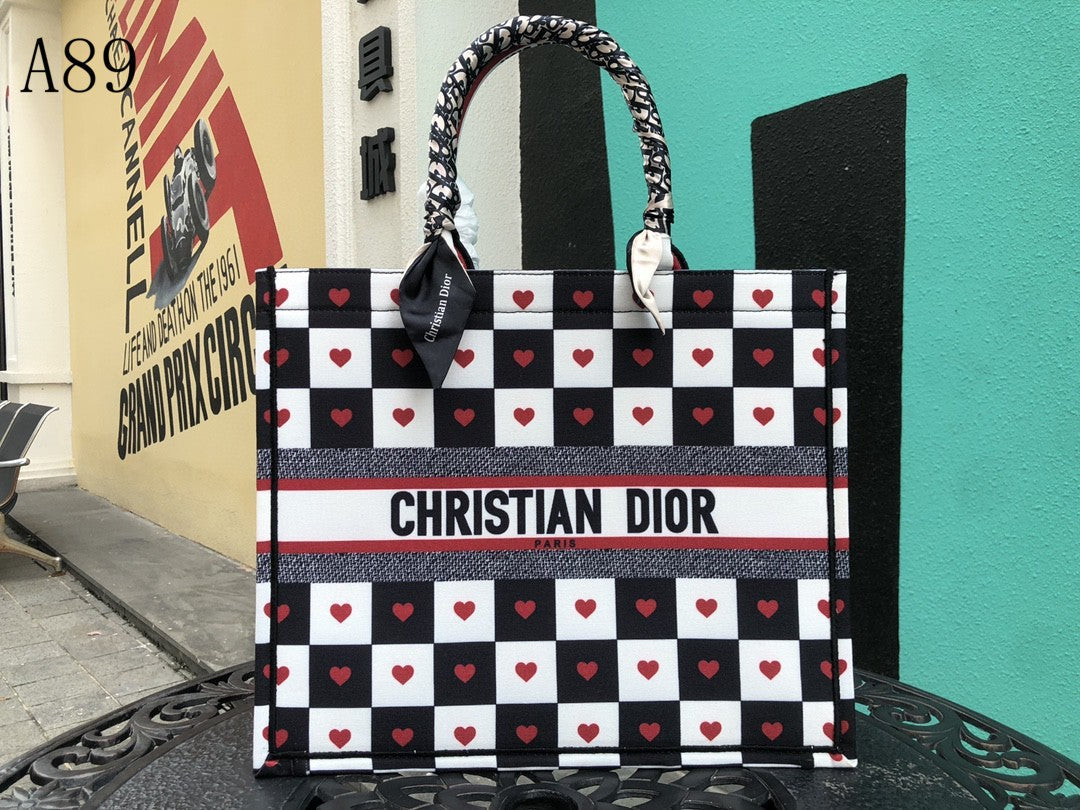 CHD Book Tote Bag Amour
