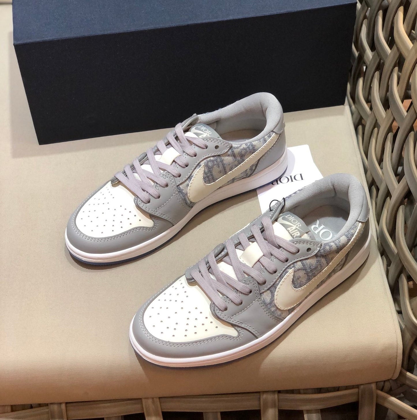 CHD AIR  Sneakers
