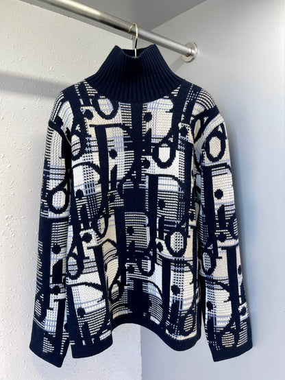 CHD Sweater Jumbo Logo